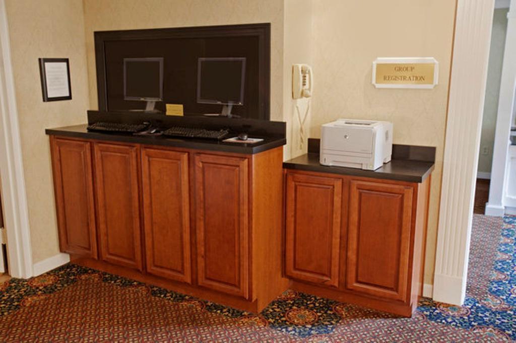 מלון Williamsburg Hospitality House עסק תמונה